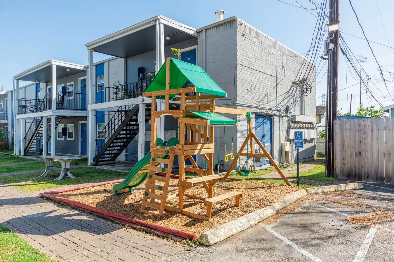 Hurry! Move Inspecial One Month Free, 2-bedroom, 1-bathroom Housing Accepted. photo 4