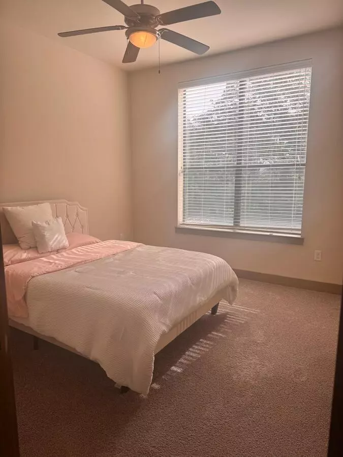 Highmeadow Dr photo 4