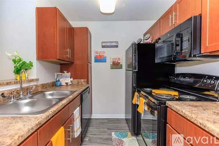 5555 Holly View Dr Unit 1502 photo 4