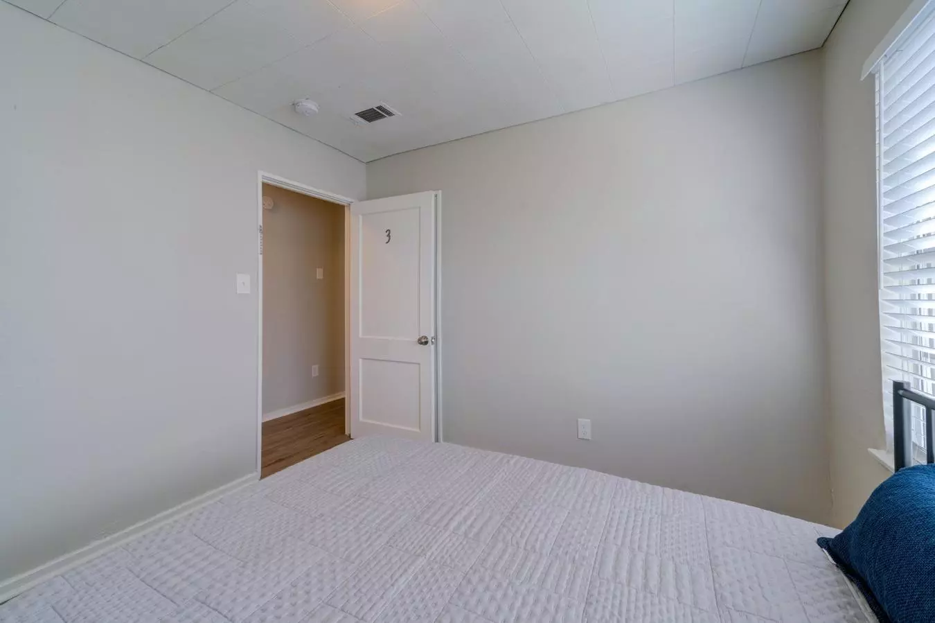 8119 Panay Drive, Houston, TX 77033 photo 2