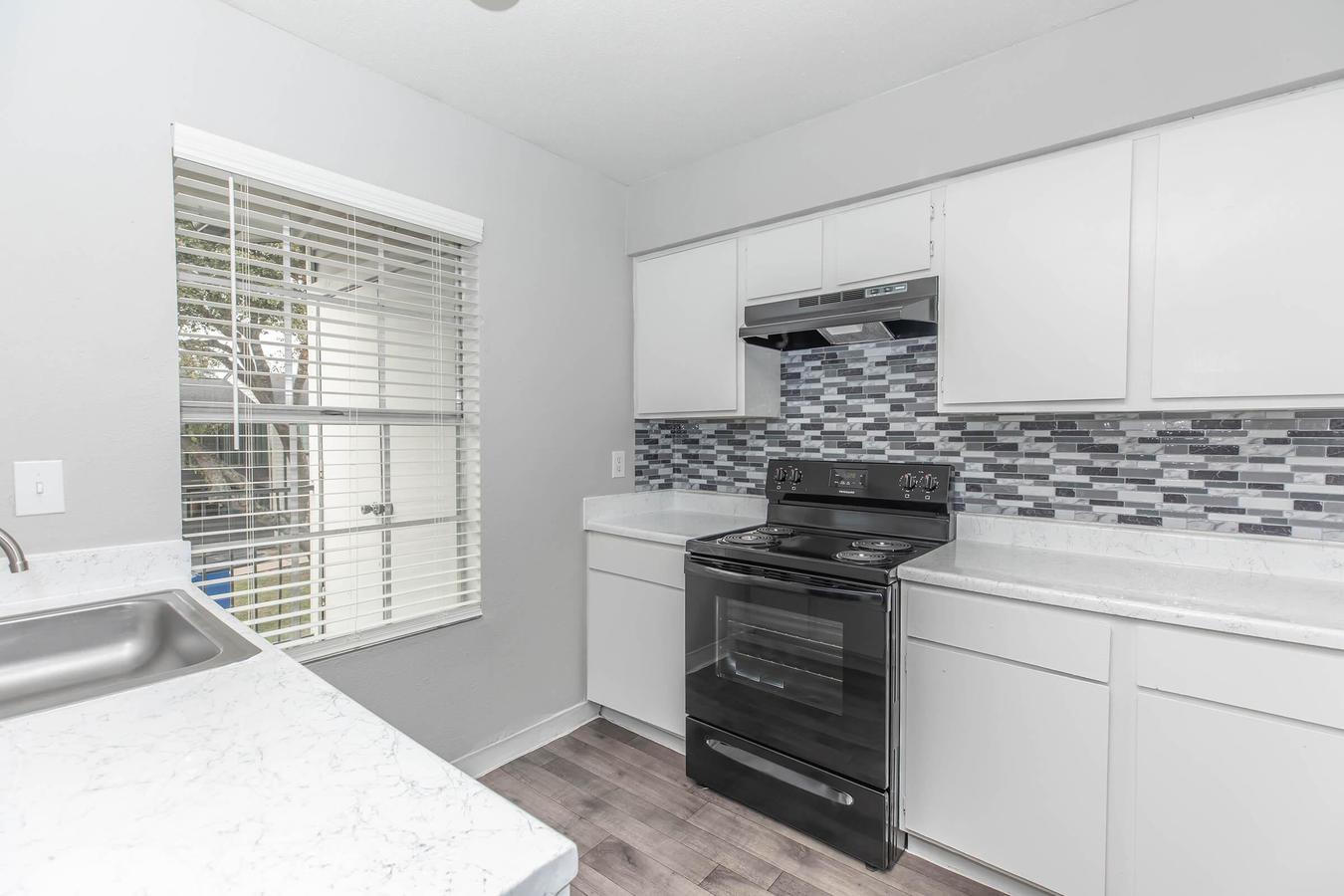 Redstone Vista Apartments photo 4
