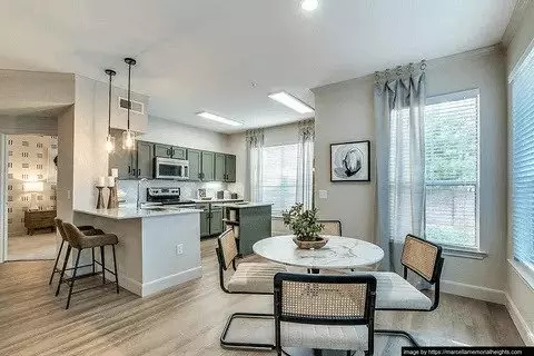 Redwood Heights photo 2