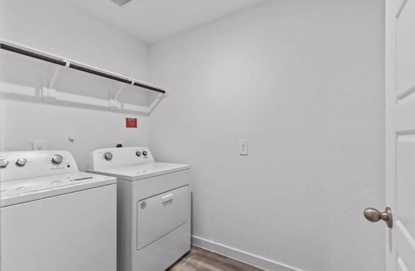 2911 Crown Gate Drive, Houston, TX 77047 photo 3
