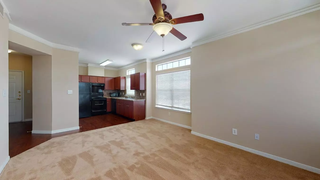 UVALDE RANCH APTS photo 2