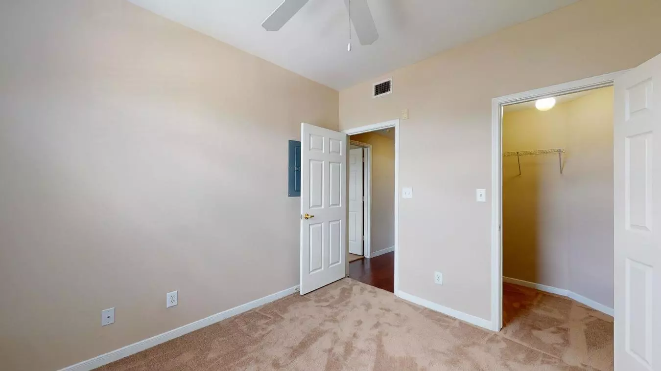 UVALDE RANCH APTS photo 3