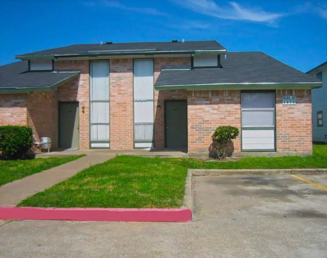 Villas on the Green Apartments photo 4