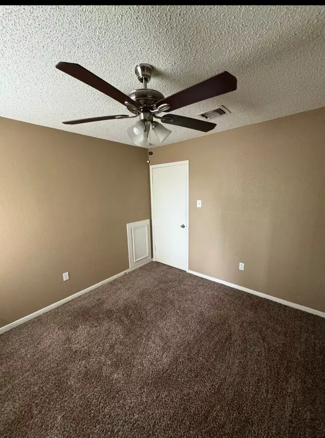 17323 Glenhew Road, Humble, TX 77396 photo 2