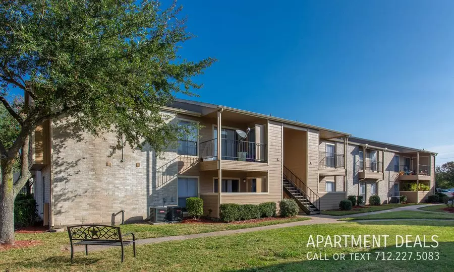 521 South Bender Avenue, Humble, TX 77338 photo 3