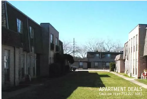 631 Wilson Road, Humble, TX 77338 photo 2