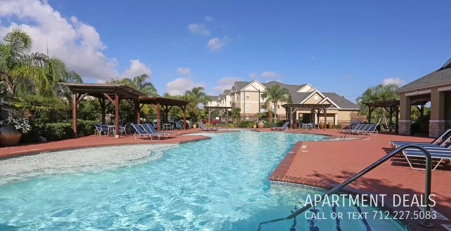 7856 N Sam Houston Pkwy photo 4