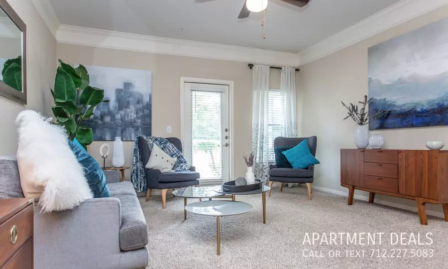 7856 N Sam Houston Pkwy photo 3