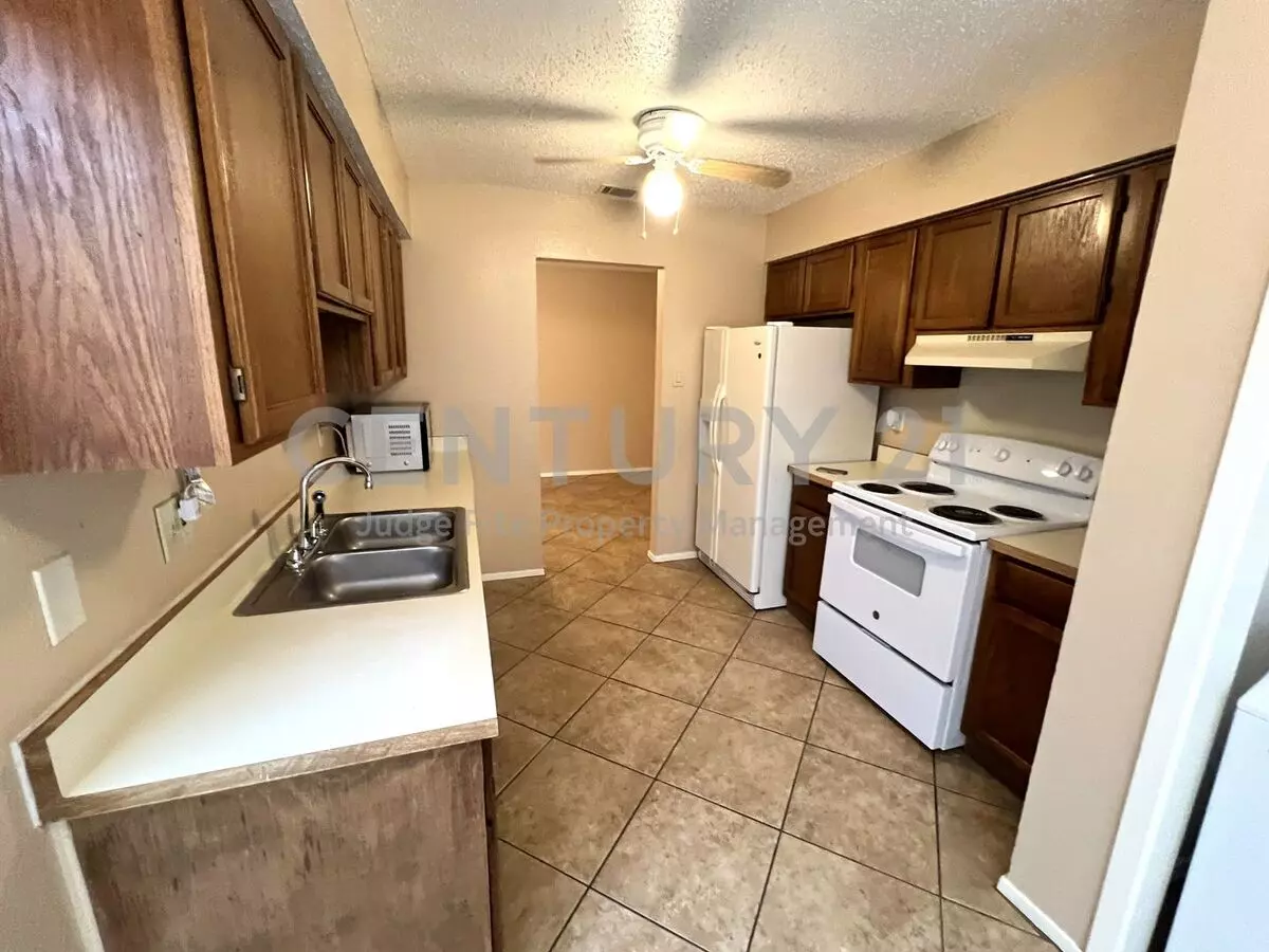 1619 Brentwood Drive, Irving, TX 75061 photo 2