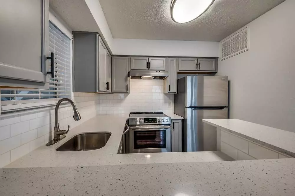 Hawke Apartment Homes photo 4
