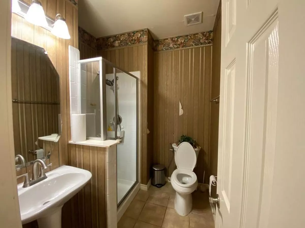 1347 Chase Lane, Irving, TX 75063 photo 3