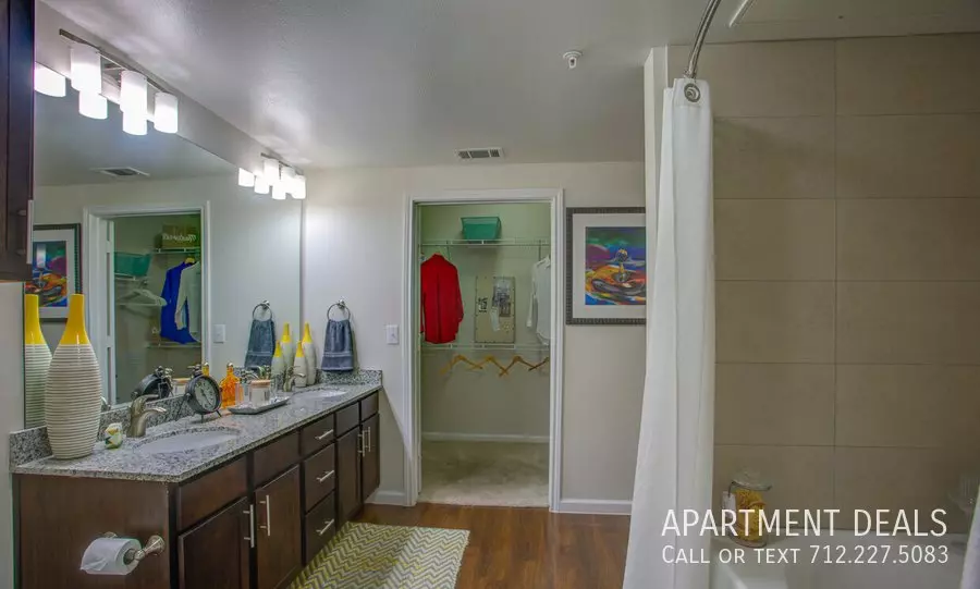 1232 W Grand Pkwy photo 4