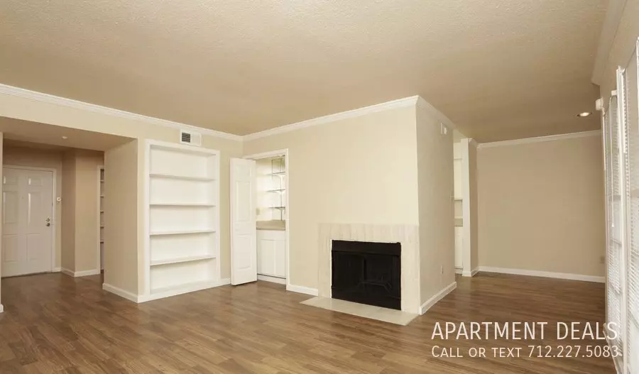 2014 N Fry RD photo 5