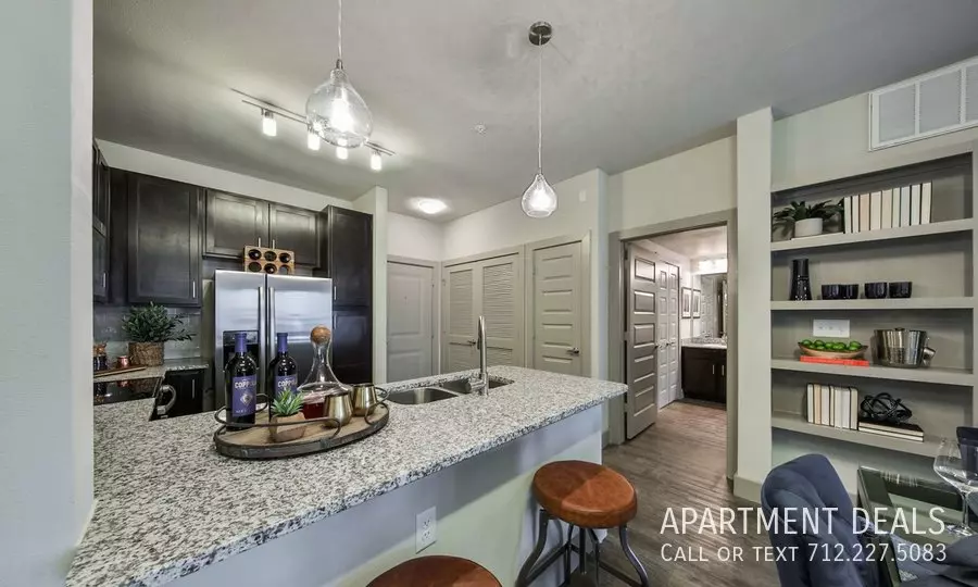 21007 Kingsland Boulevard, Katy, TX 77450 photo 3