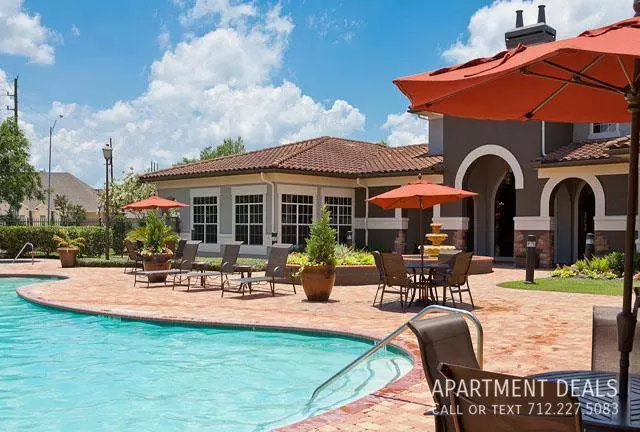 21542 Provincial Boulevard, Katy, TX 77450 photo 4