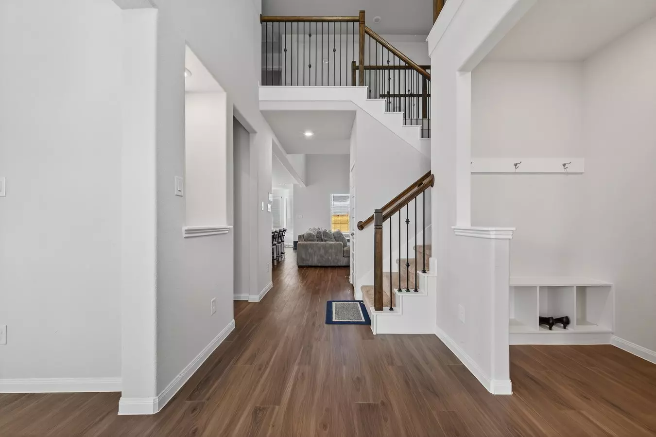 3025 Waxwing Dr photo 5
