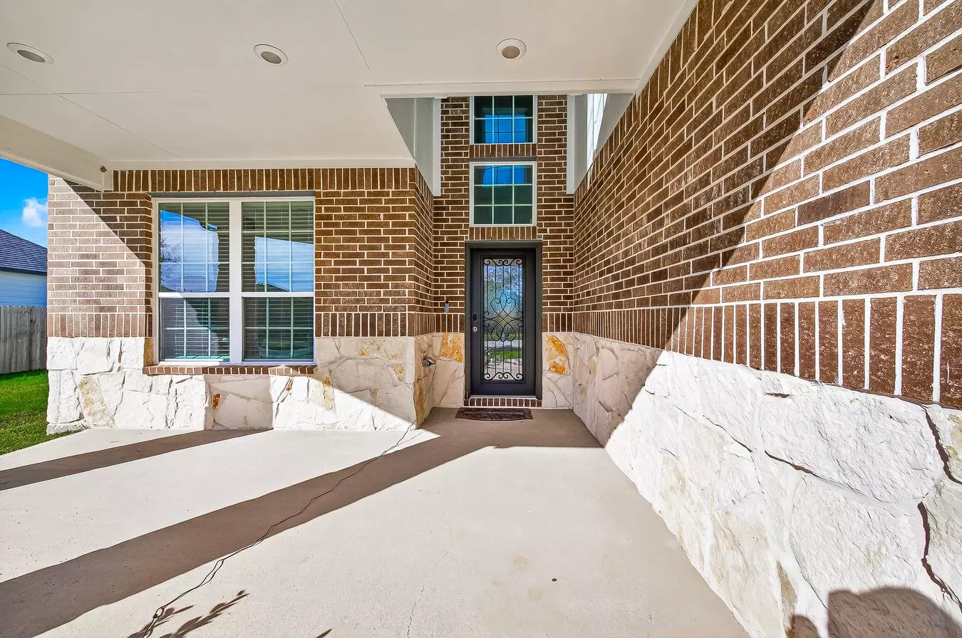 3025 Waxwing Dr photo 4