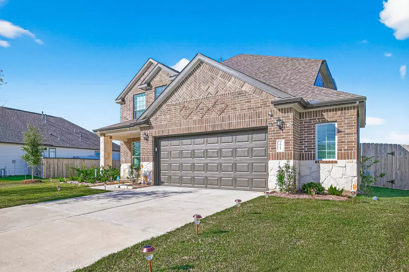 3025 Waxwing Dr photo 2
