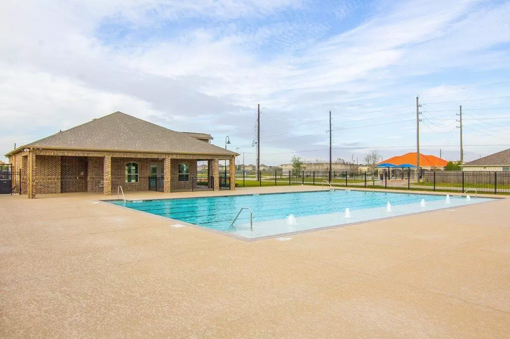5843 Kyle Cove Drive, Katy, TX 77449 photo 3