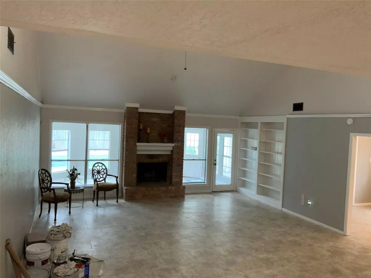 614 Ellingham Drive, Katy, TX 77450 photo 3