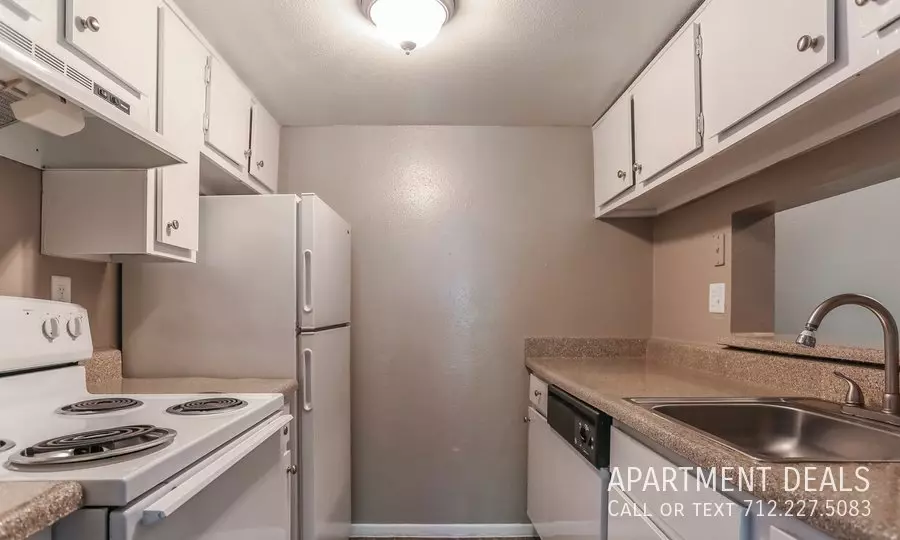 3007 Columbia Memorial Parkway, Kemah, TX 77565 photo 5