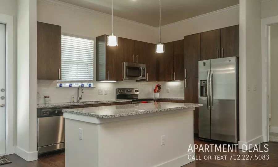 2308 Ladbrook Drive, Kingwood, TX 77339 photo 2