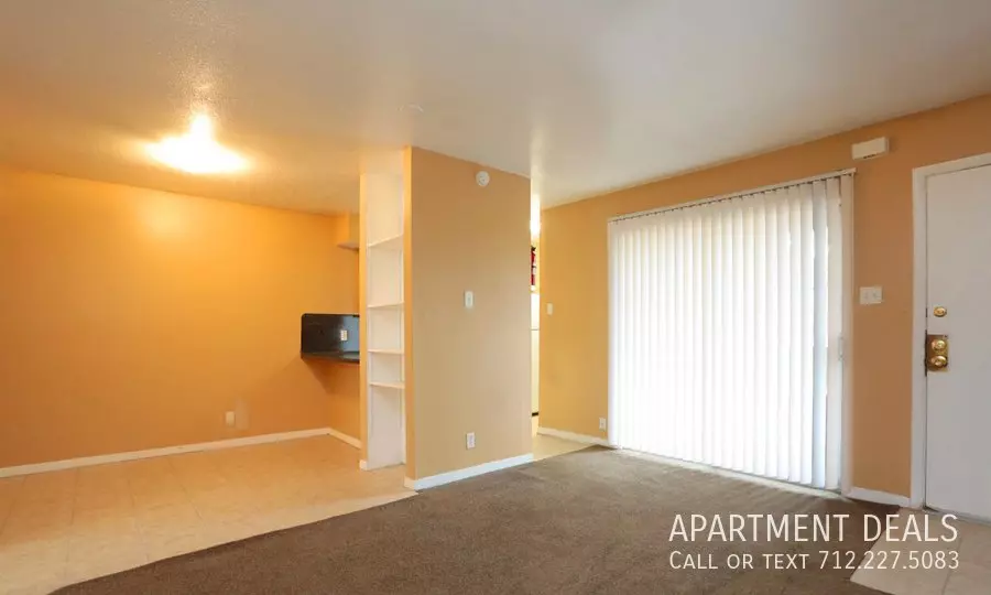 1032 South 6th Street, La Porte, TX 77571 photo 5