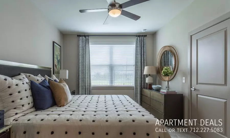 3306 Bay Area Boulevard, La Porte, TX 77571 photo 5
