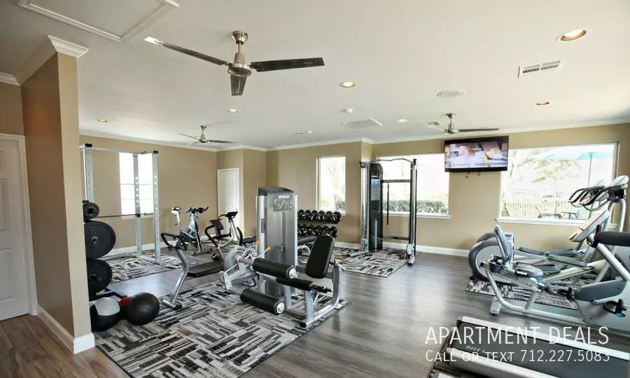 3337 Luella Boulevard, La Porte, TX 77571 photo 4