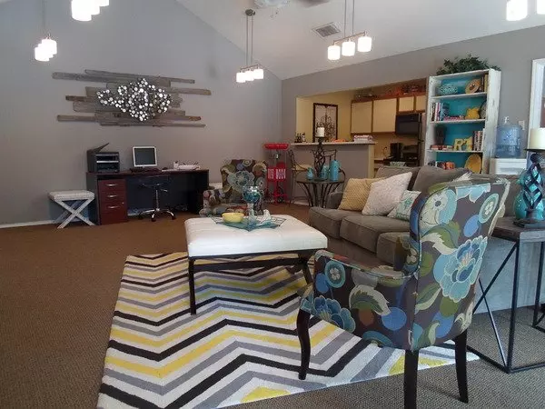 Raintree Apartments photo 4
