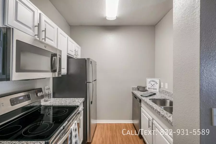 113 West Main Street, League City, TX 77573 photo 3