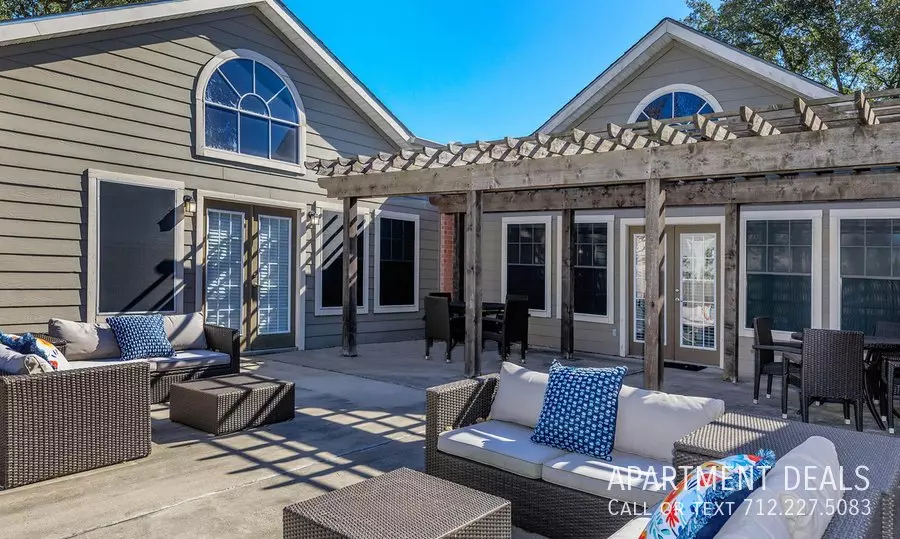 311 Hobbs Road, League City, TX 77573 photo 3
