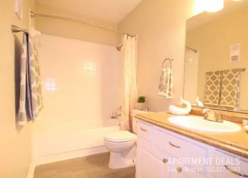 457 Constellation Boulevard, League City, TX 77573 photo 3