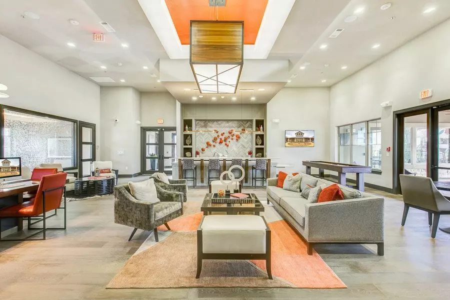 10749 East Crystal Falls Parkway, Leander, TX 78641 photo 2