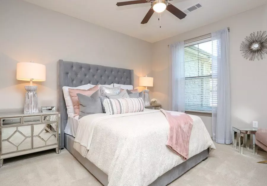10749 East Crystal Falls Parkway, Leander, TX 78641 photo 3