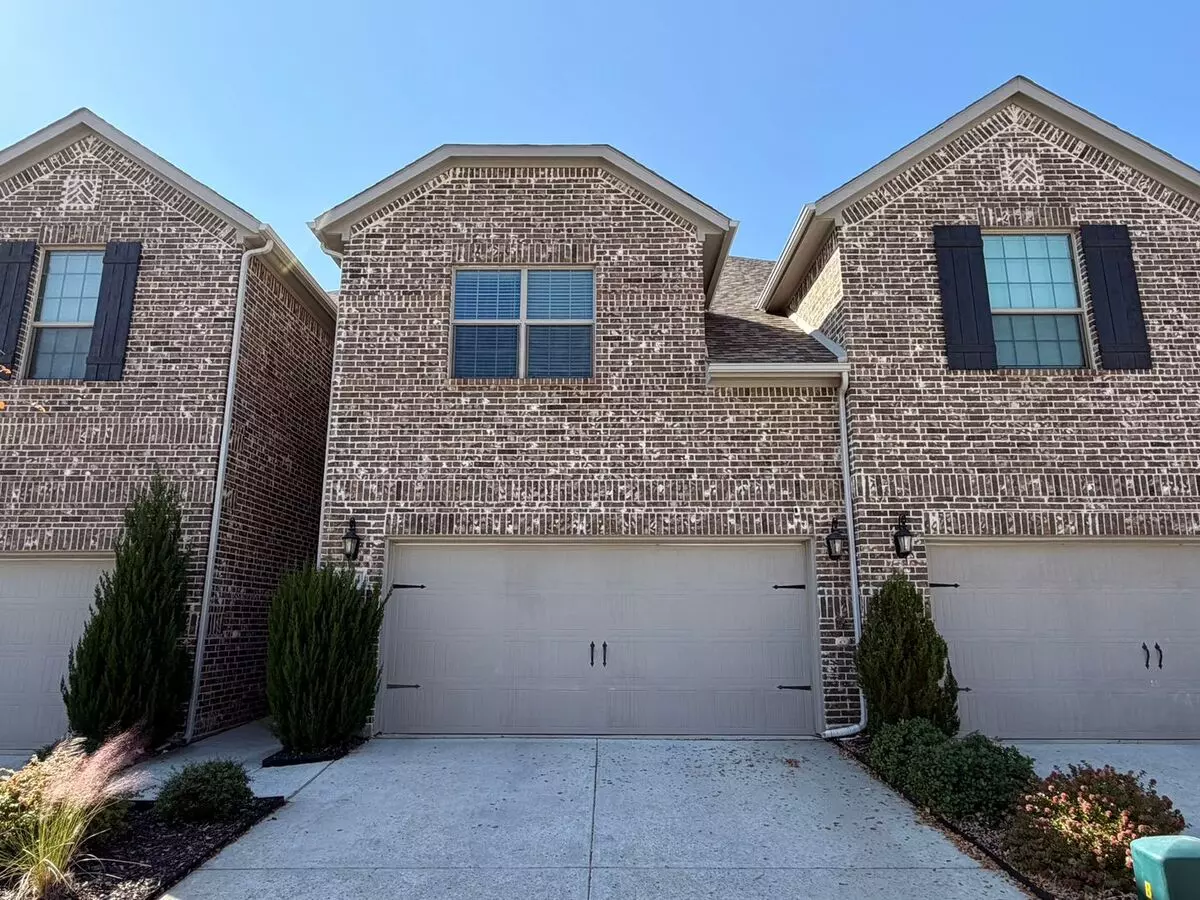 624 Hutchinson Lane, Lewisville, TX 75077 photo 4