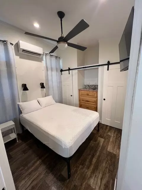 725 County Rd photo 2