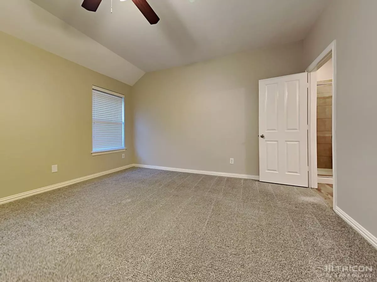 2413 Castle Creek Drive, Little Elm, TX 75068 photo 5