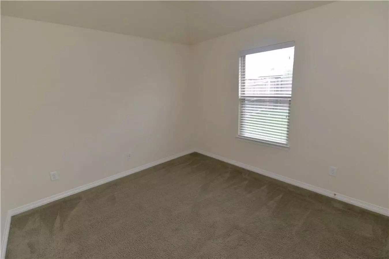 1204 Kittyhawk Drive, Little Elm, TX 75068 photo 4