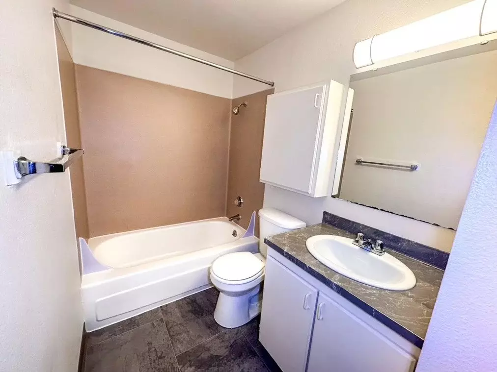 Woodland Greens Apartments photo 5