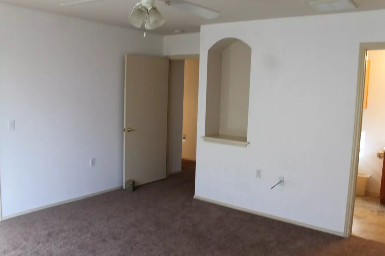 Beautiful Manor home for rent, 11512 Melstone Dr photo 4