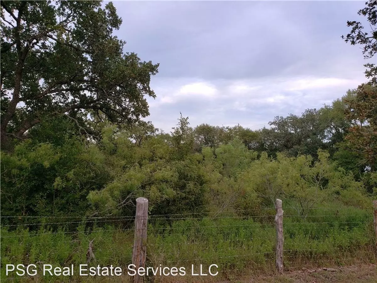 18901 Hog Eye RD photo 3