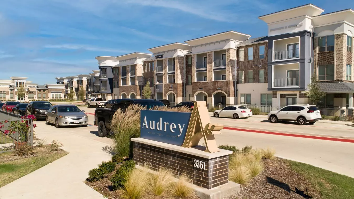 The Audrey photo 4