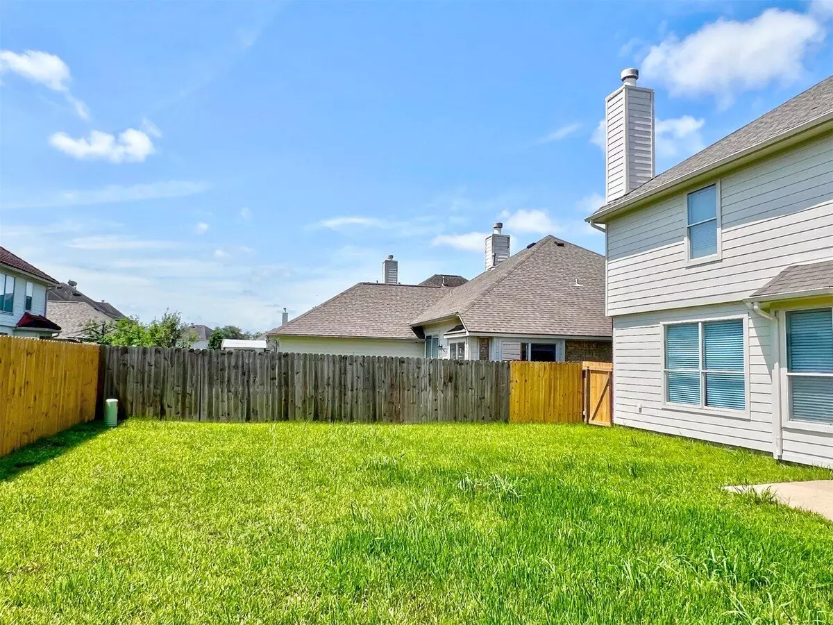18 Old Presidio Drive, Manvel, TX 77578 photo 2