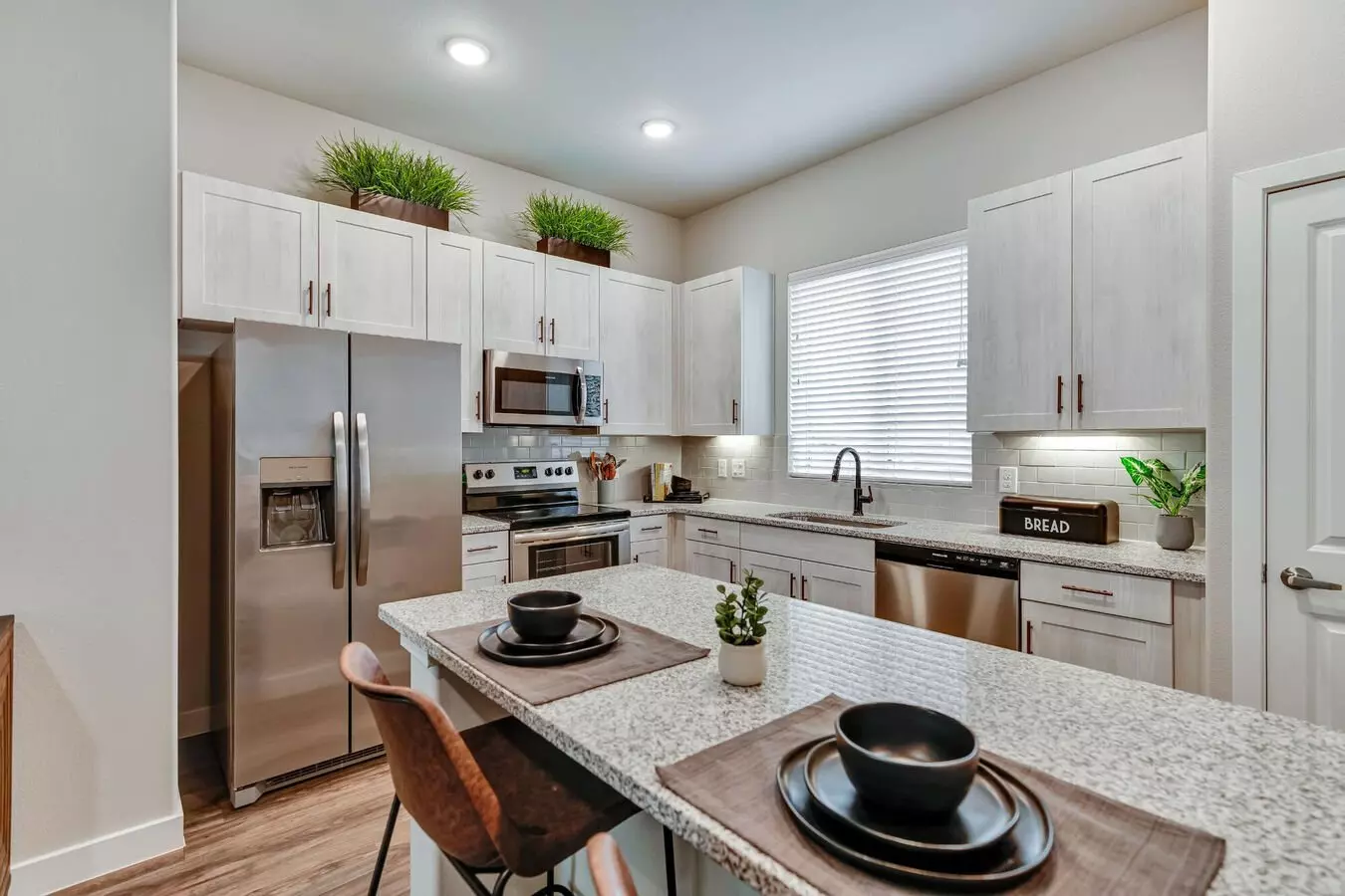 VLux Stoneridge photo 4