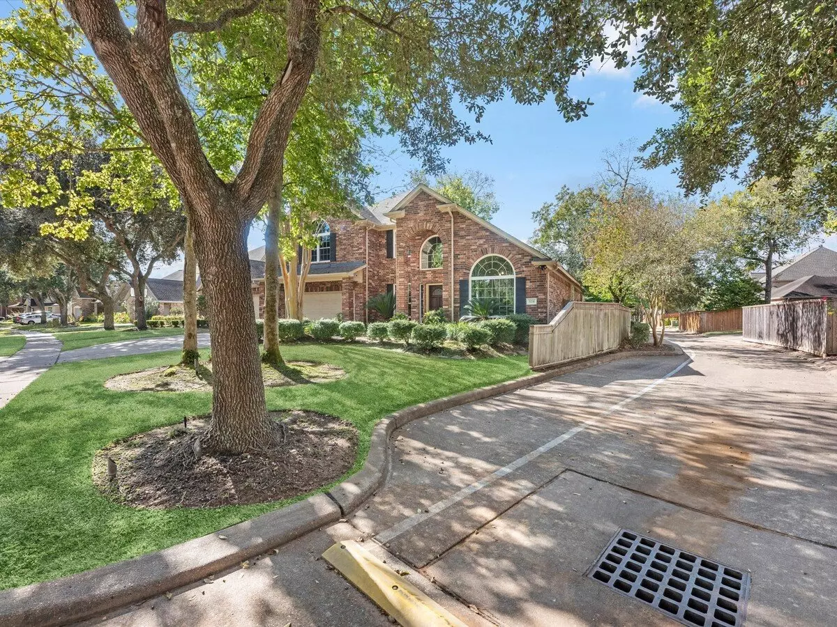 3231 Chapel Creek Way, Missouri City, TX 77459 photo 4