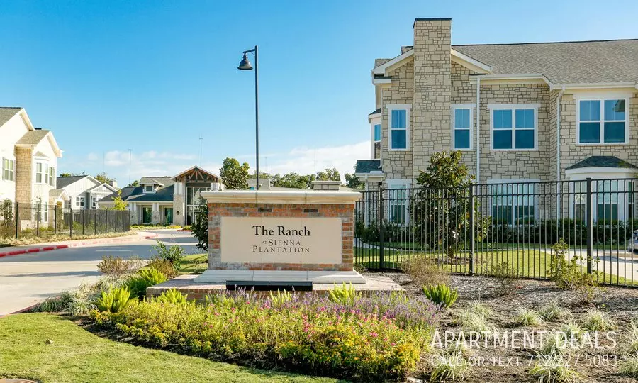 8817 Sienna Springs Boulevard, Missouri City, TX 77459 photo 4